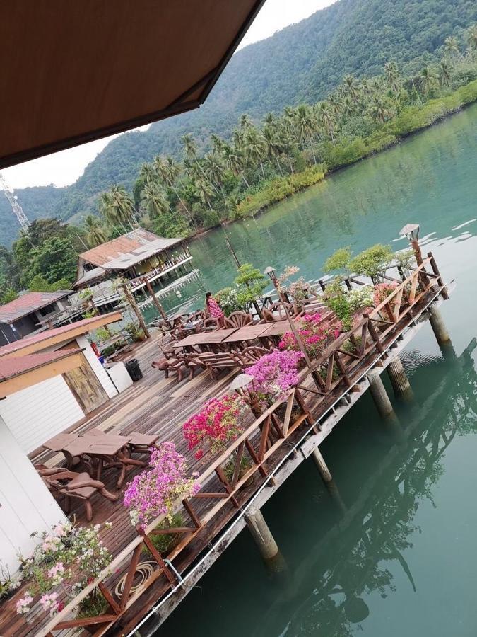 Koi Seahouse Hotel Koh Chang Exterior photo